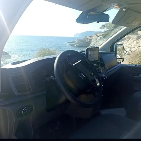 Kemp Ford Transit Custom Camper