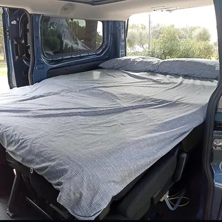 Kemp Ford Transit Custom Camper *