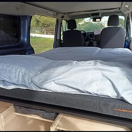 Kemp Ford Transit Custom Camper *